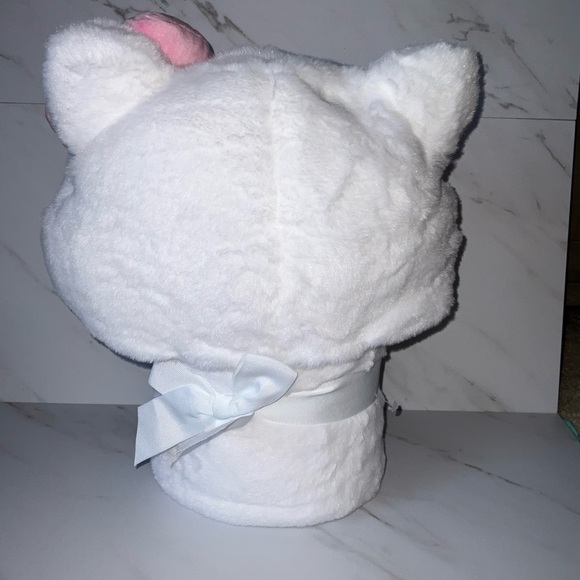 Hello Kitty Hooded Blanket - Picture 6 of 10